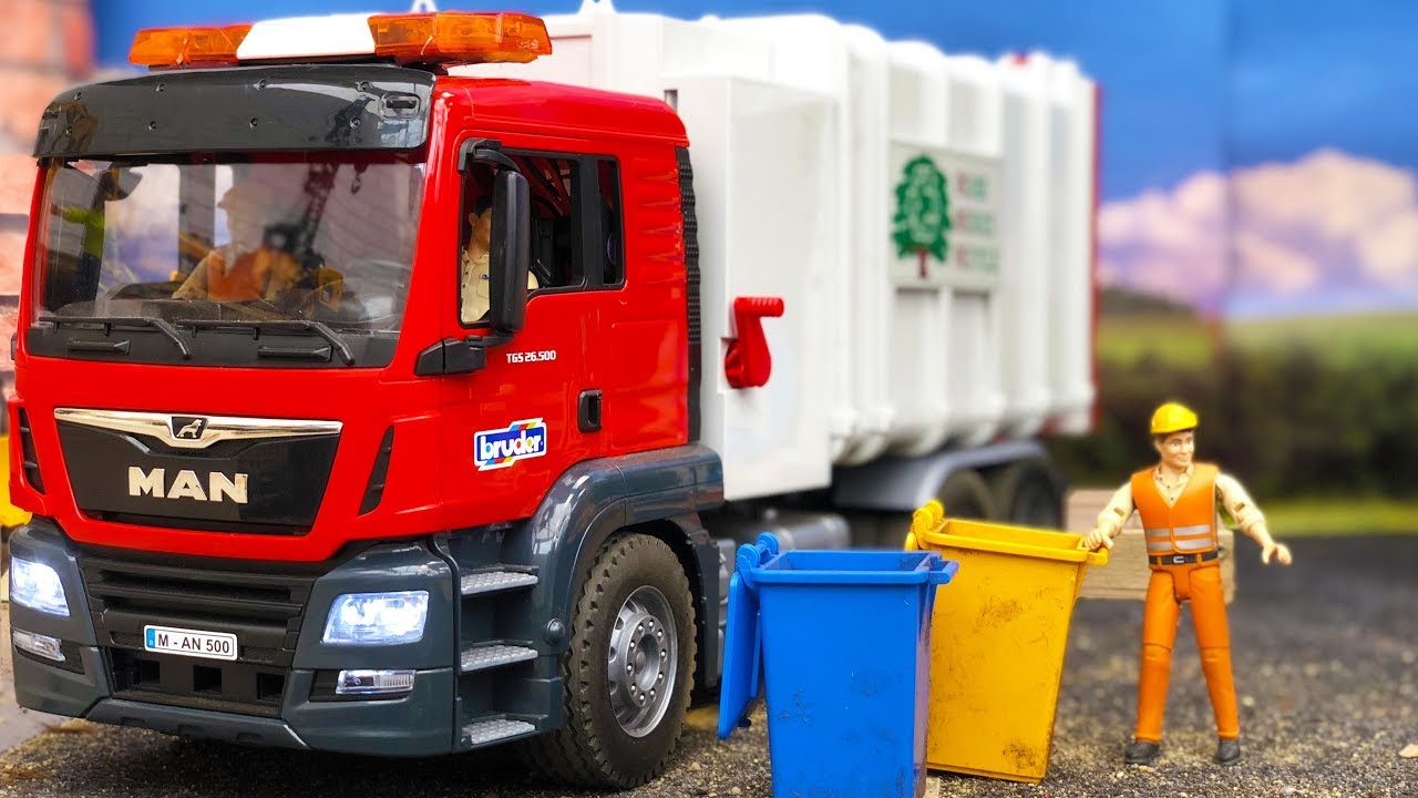 RC garbage TRUCK in action! | Bruder truck and tractor