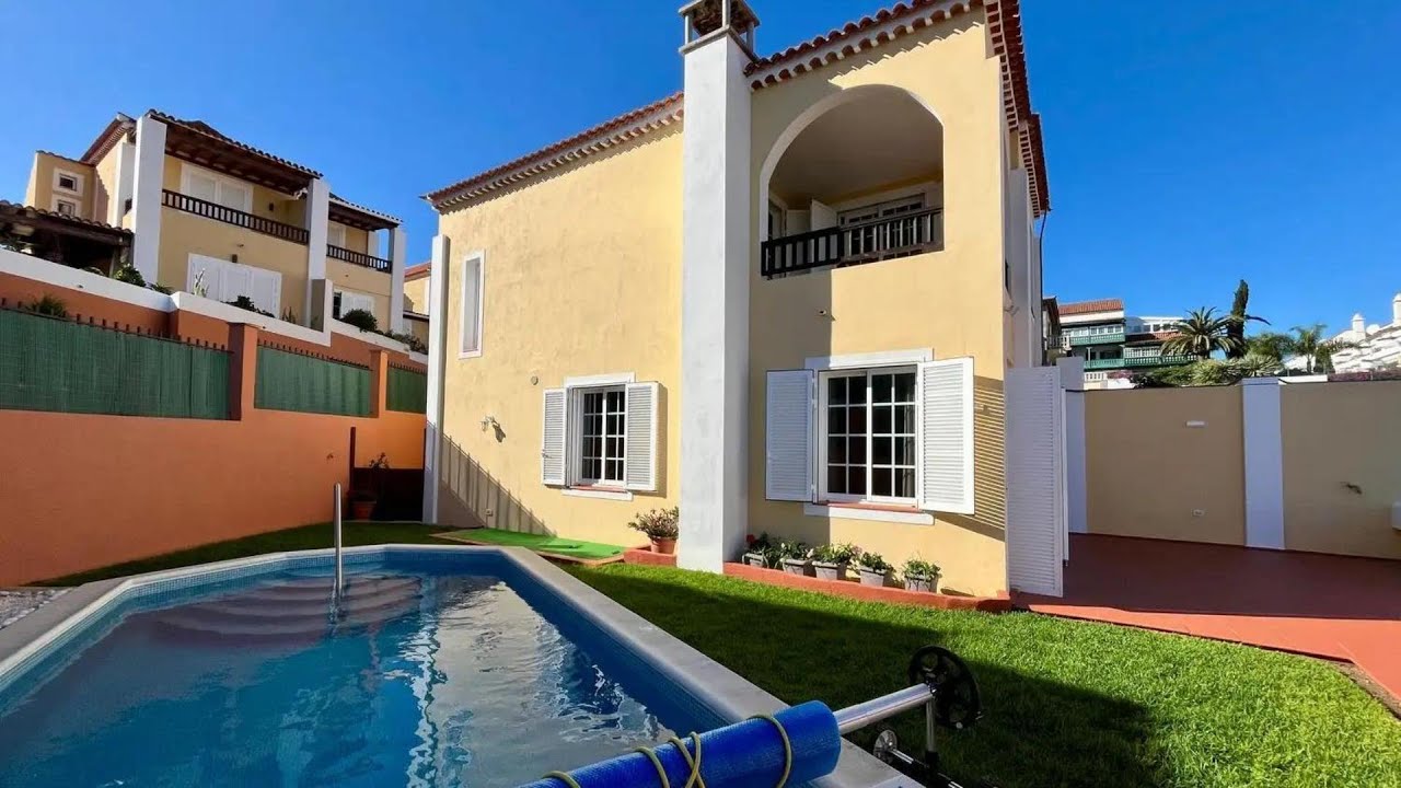 Tenerife Norte - Puerto de La Cruz - zona Botánico - La Paz  Ref 580000 6125