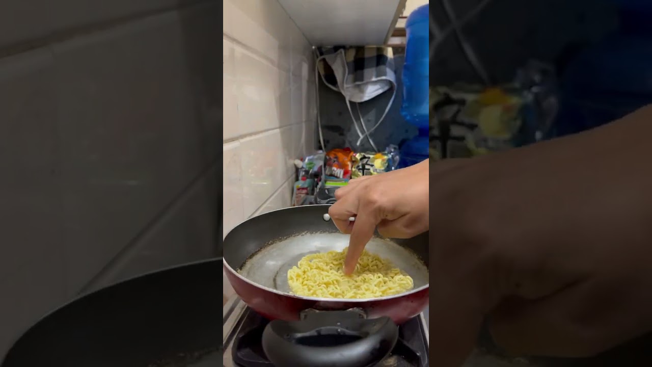 Honest review of Shin rameyeon🍜 #rameyeon #youtubeshort #koreanfood #sosofried #review #noodles