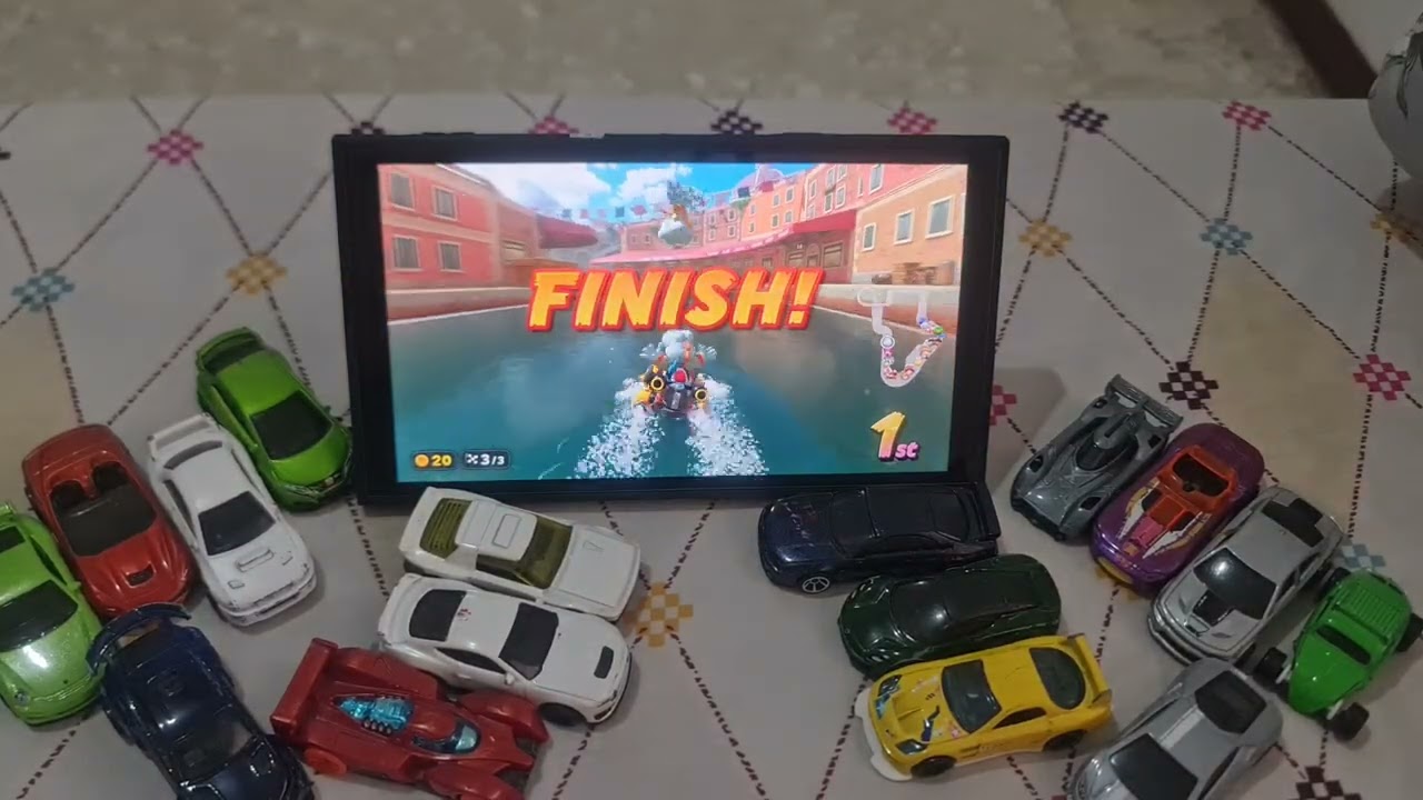 Mario Kart World Banana Cup with Yoshi (Touring)