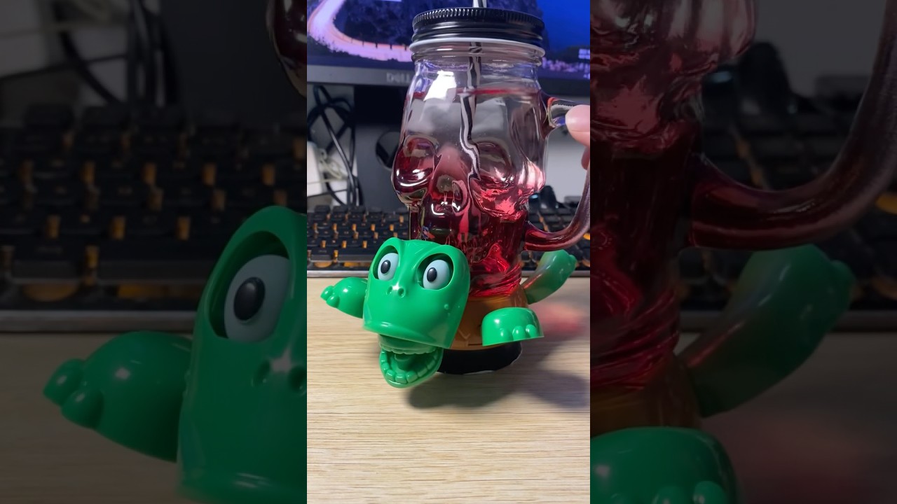 The Green Turtle and Stitch #tortuga #posavasos #stitch #licuado#grito #susto #portavasos