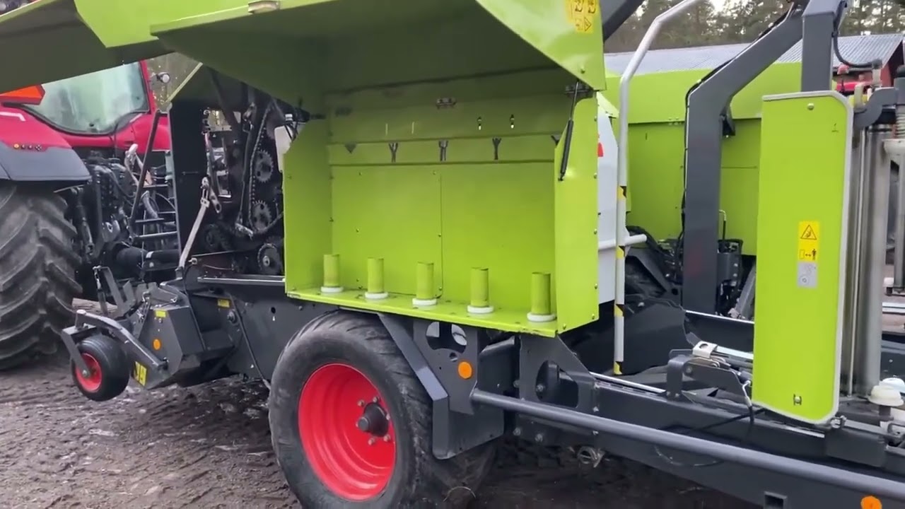 Claas Rollant 355 RC Wrapping in film