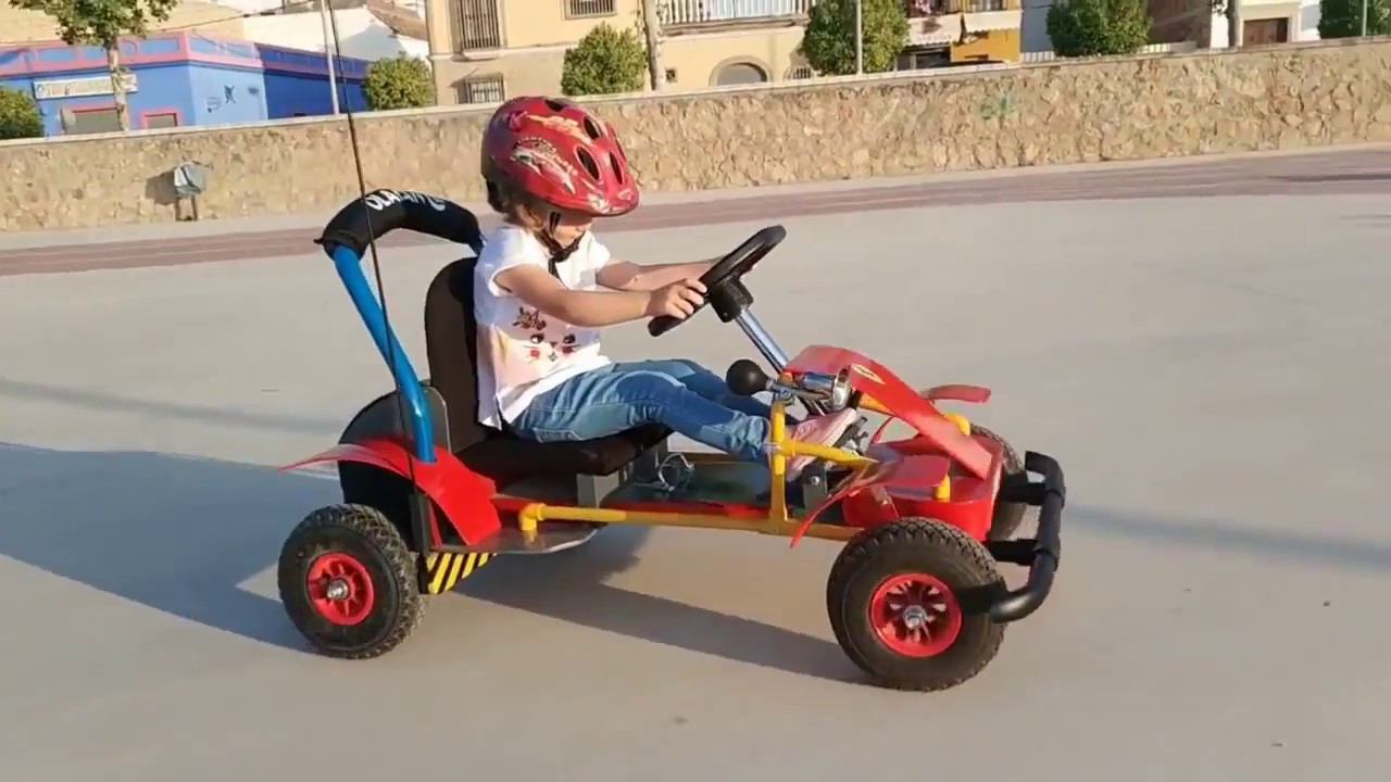 Cómo hacer coche eléctrico infantil con taladro. En La Puebla de Cazalla.