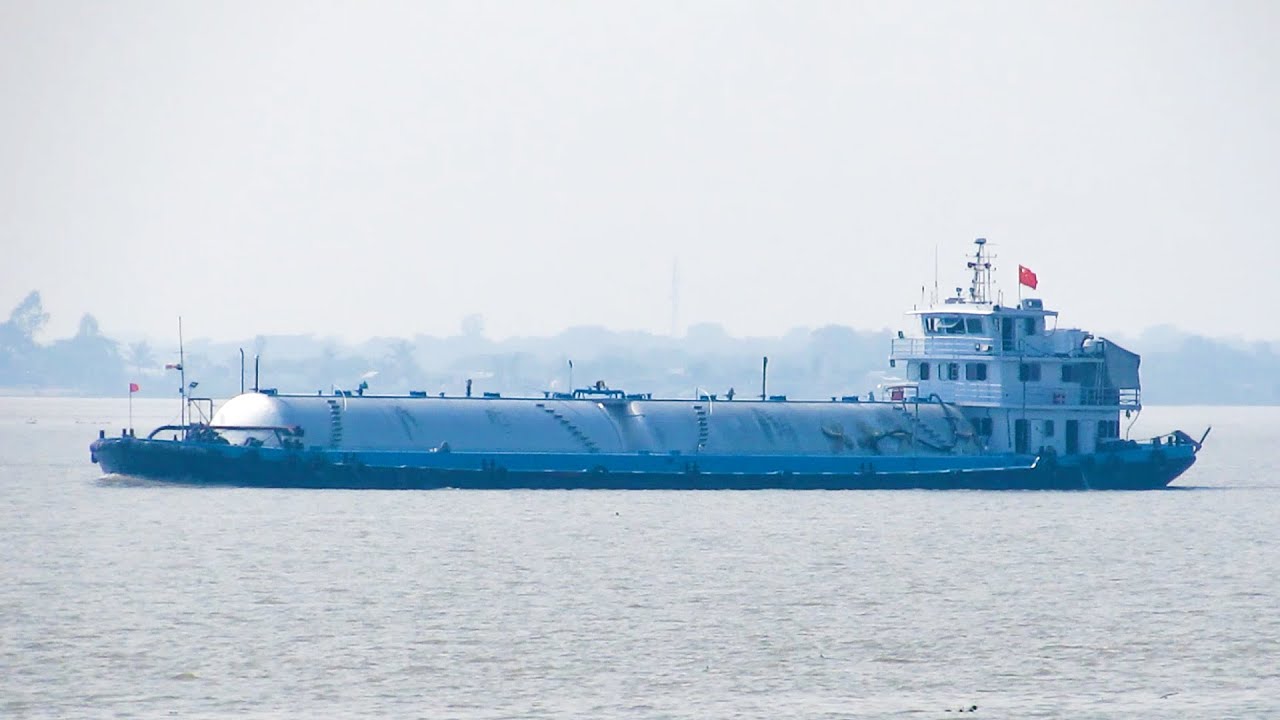 Unknown LPG/LNG Tanker Vessel Crossing Meghna River | Vessel With China Flag - Launch Graphy