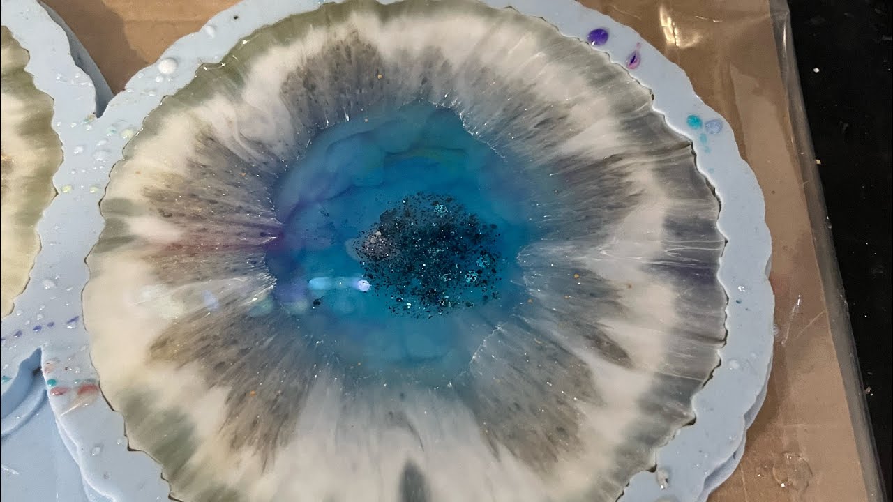 CCUK RESIN is live - lets demould and make something new!