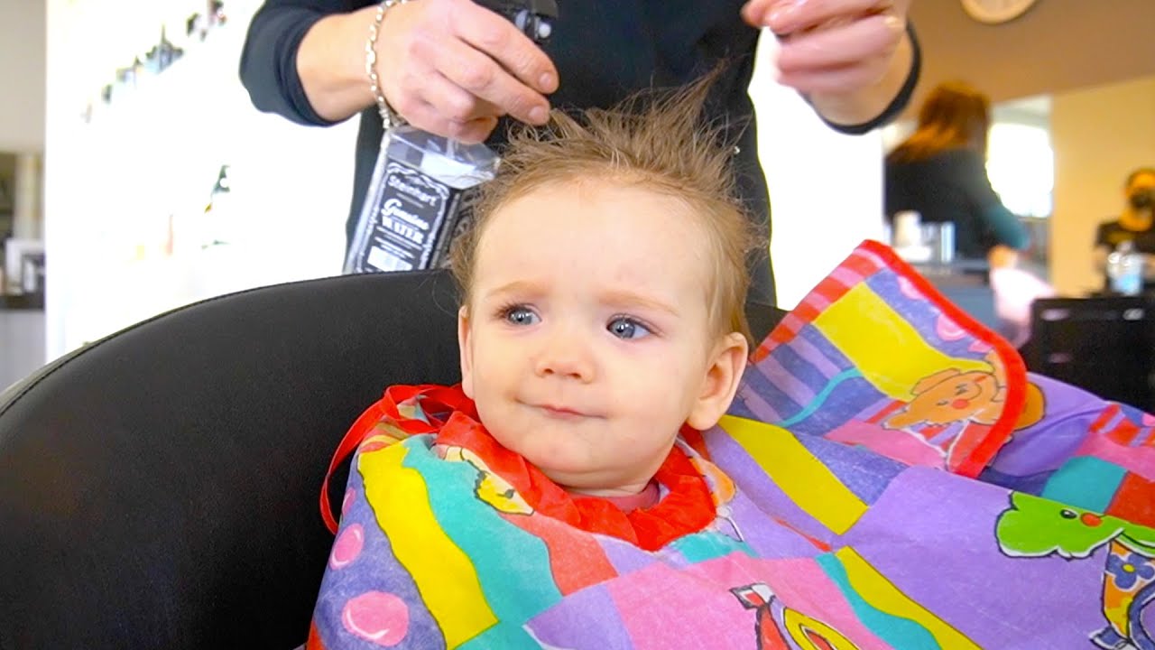 TAGLIAMO i capelli a nostra FIGLIA GINEVRA #1 Vita da Dog Family