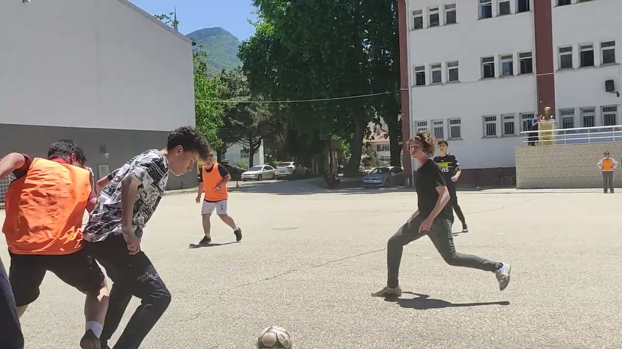 Amasya Anadolu Lisesi 9/A-9/C maçı (part 1)