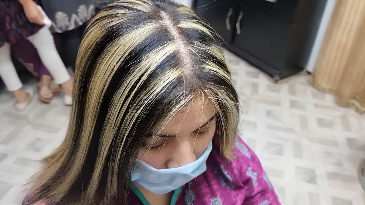Live Hair HighLights  Tutorial By Lashes Beauty Parlour
