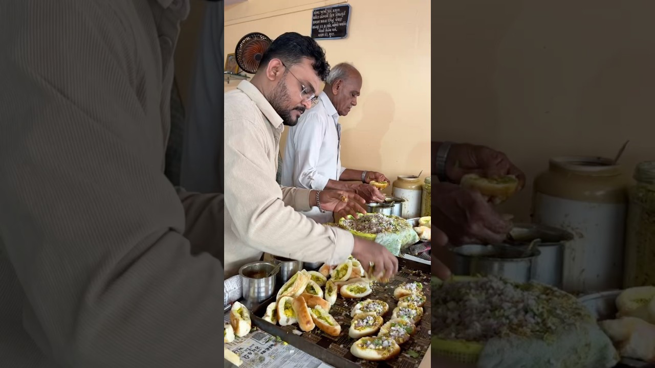 Masala Pav 36 साल पहले 50/- पैसे से शुरुआत की थी🥳#masala #foodie #indiansnack #trendingshorts ￼