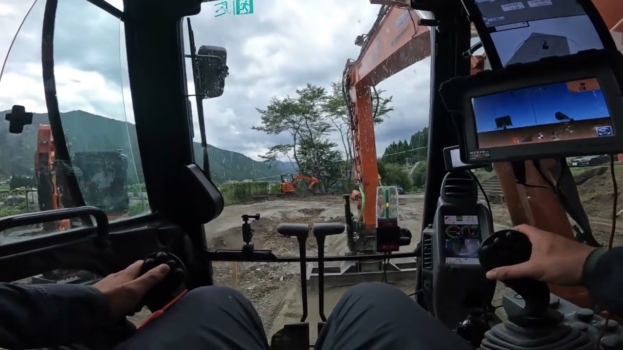 チルトローテータで敷き均し