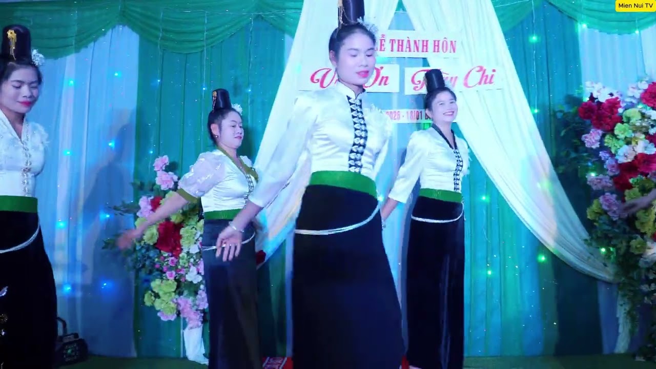 Múa thái cực dẻo mừng LTH Văn Ơn - Thùy Chi, bản Hong Dồm - Mường Hung