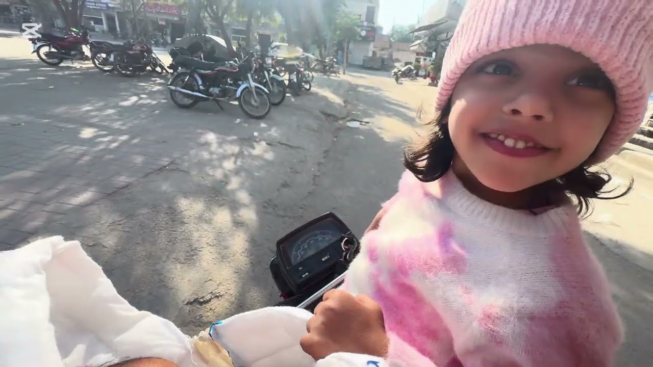 Alhamdulillah going to umrha,Family or bucho ke shopping,Chachu Anwer waly achnak aya ga,daily vlog 