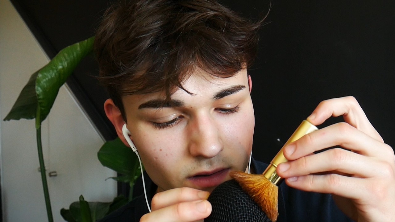 Deep ear canal penetration (ASMR - Brushing on microphone)