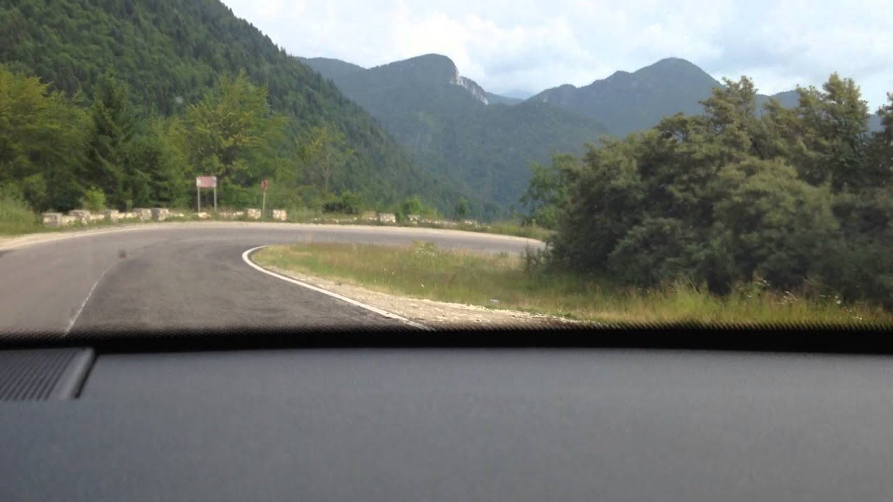 Romania: beautiful Rucar-Bran road 1080P
