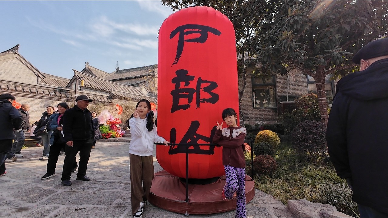 在徐州这样过上午｜戏马台逛逛，路边买辣馍，再喝碗sha汤，舒服～