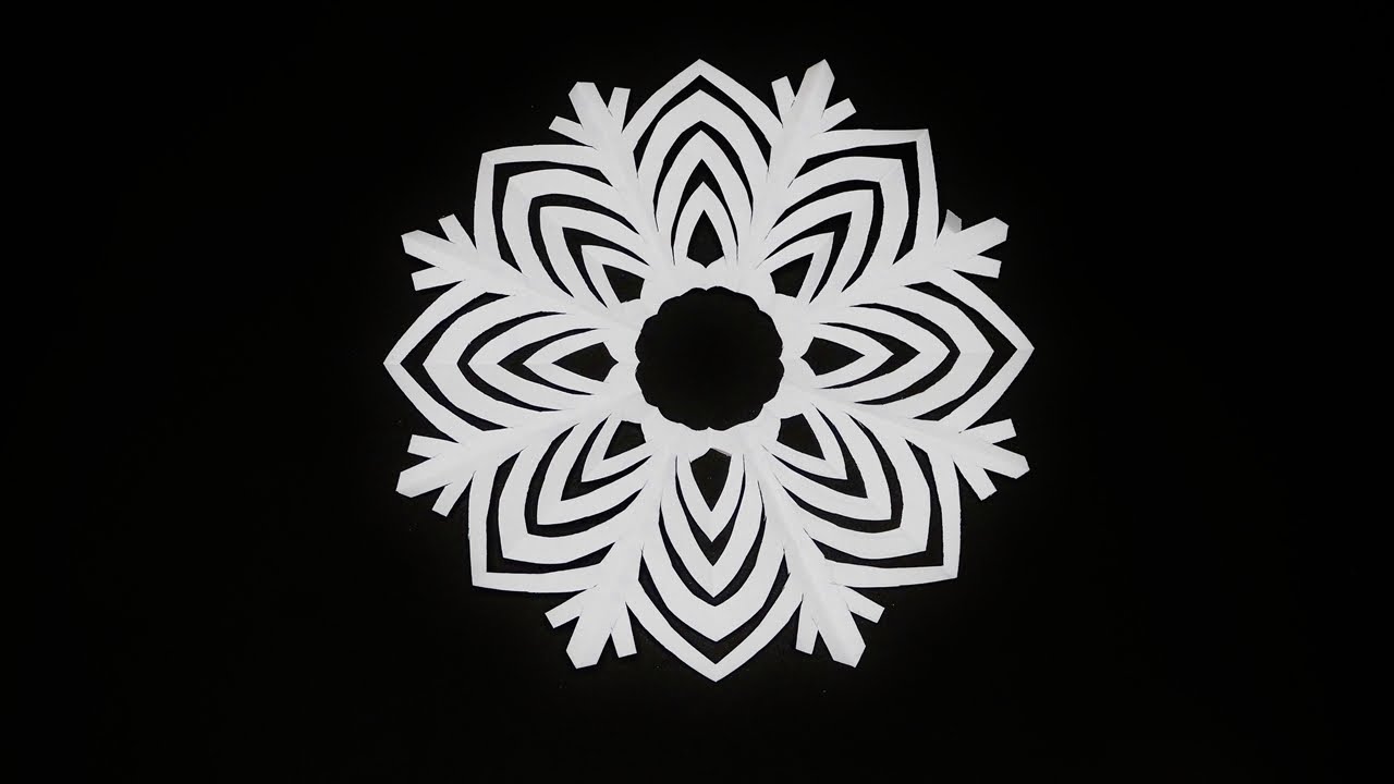 How to Make Easy Paper Snowflakes (1729)