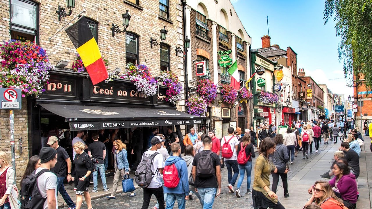 DUBLIN Walking Tour: Discover Iconic Landmarks