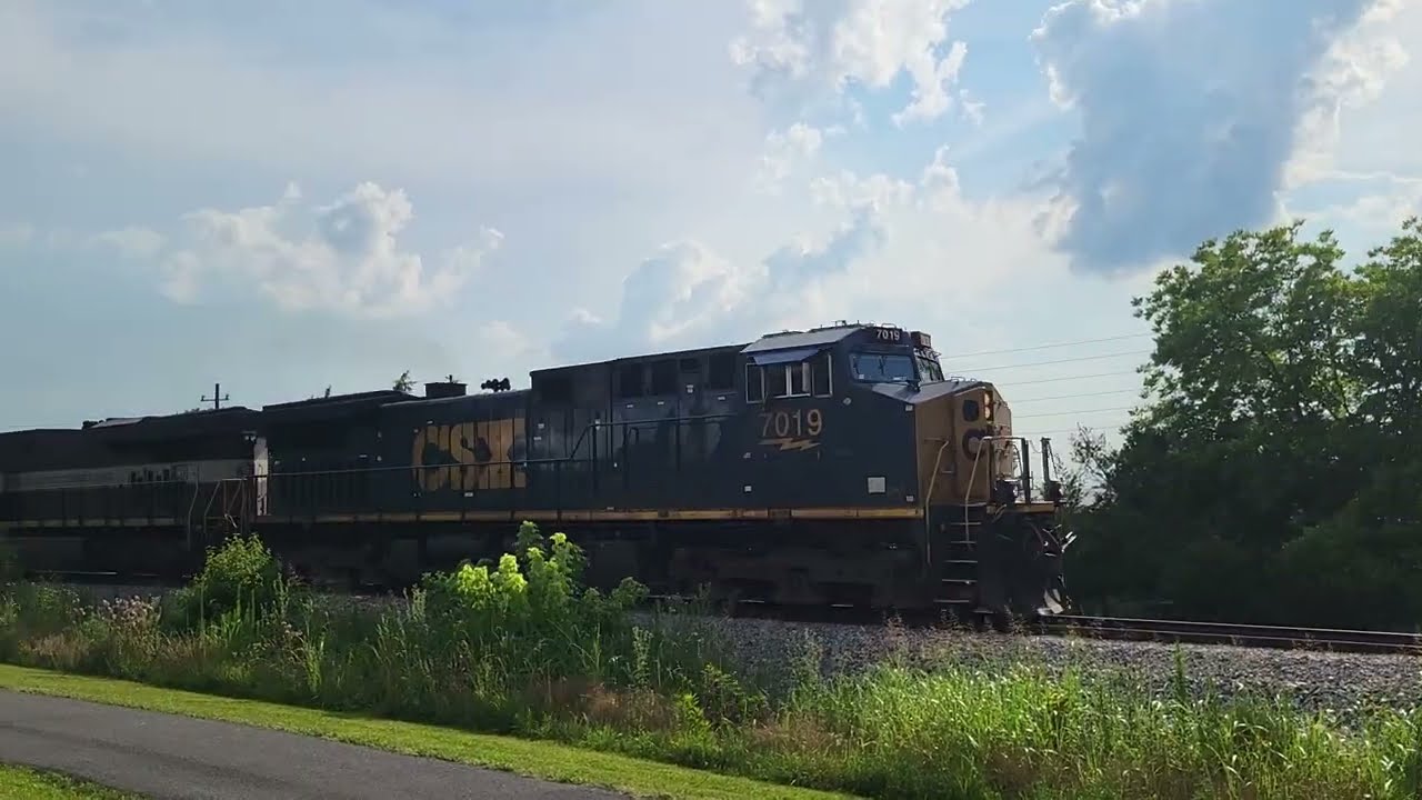 Atlantic Coast Line (CSX1871 Heritage!) CSX7019 (Lead) CSX1871 (Second) CSX5348 (Third) Coal Train!