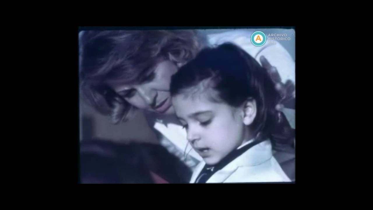 #UnD&iacute;aComoHoy D&iacute;a del Maestro