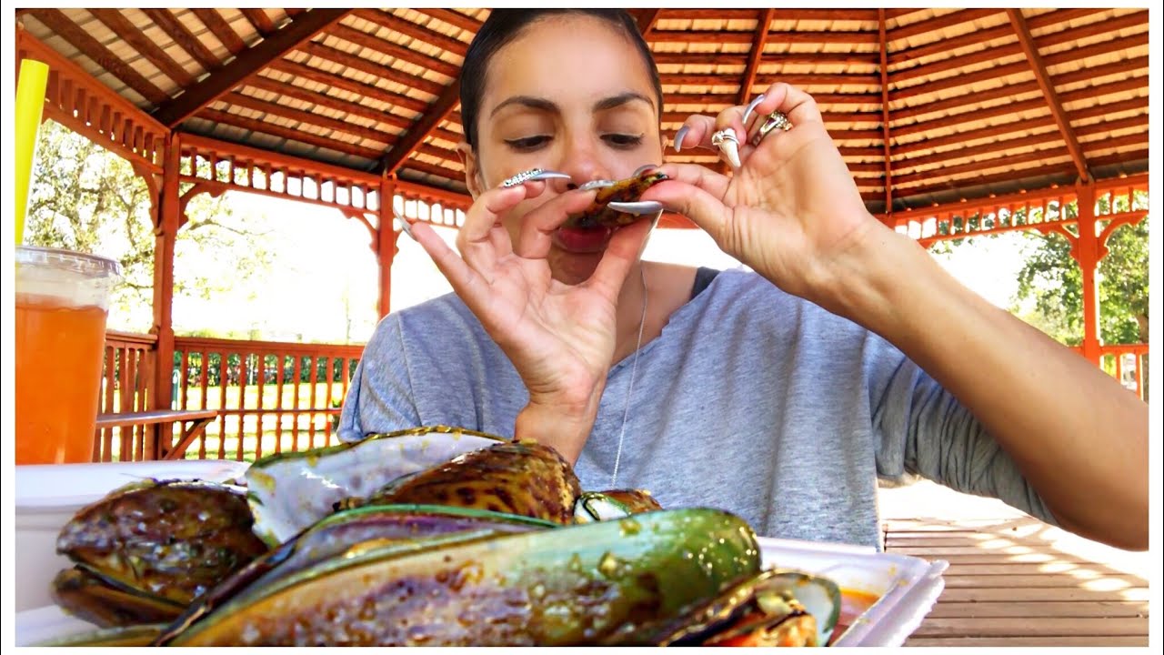 MUSSELS • SEAFOOD • EATING SHOW