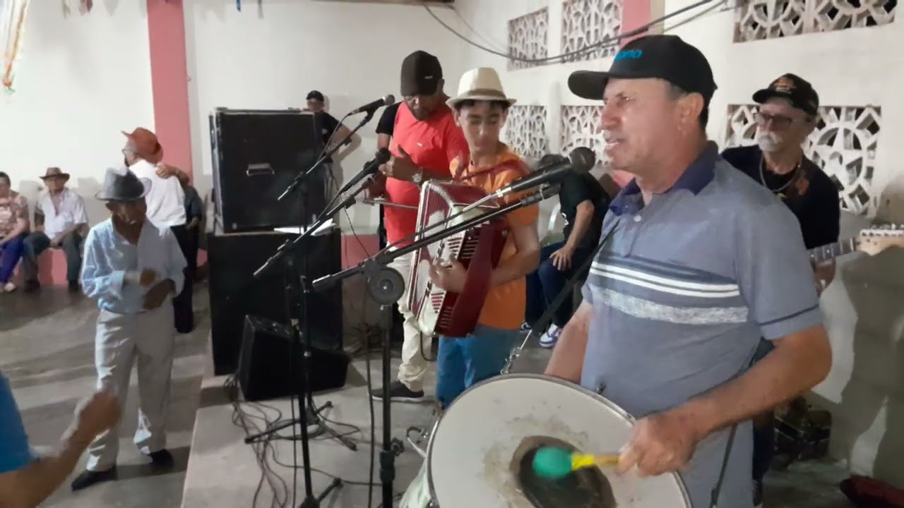 Igor toca muito forró na  cidade de Nova palmeira  pb