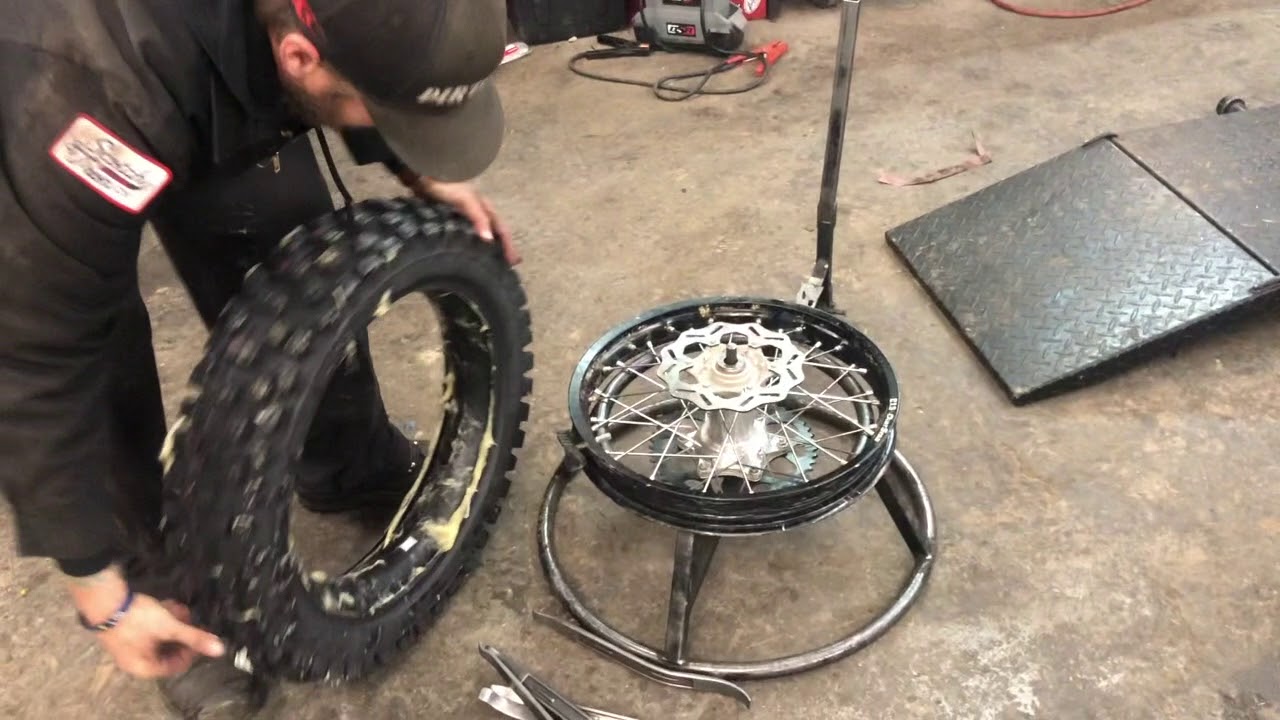 Changing a Nitro Mousse with Highland Cycles!