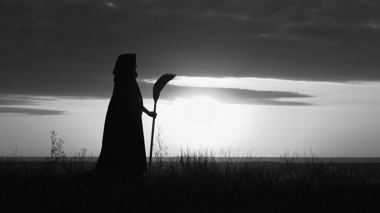 Witches Heart (Official Video) Lorraine Leckie & Her Demons