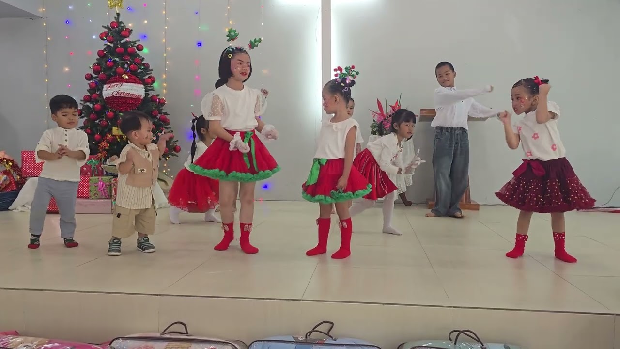 🎅