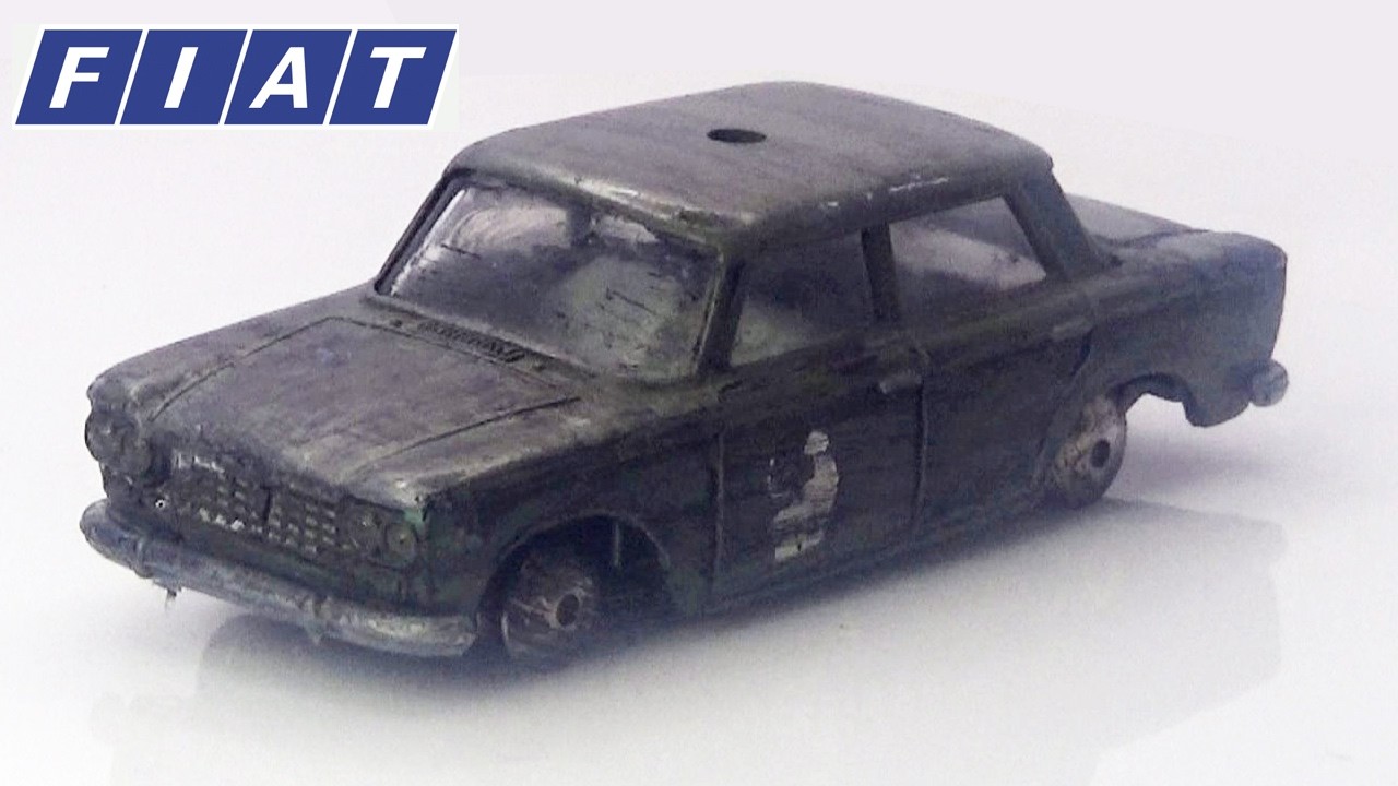 Fiat 1300 włoska Policja Drogowa. Przywr&oacute;cenie do stanu fabrycznego modelu Mercury.