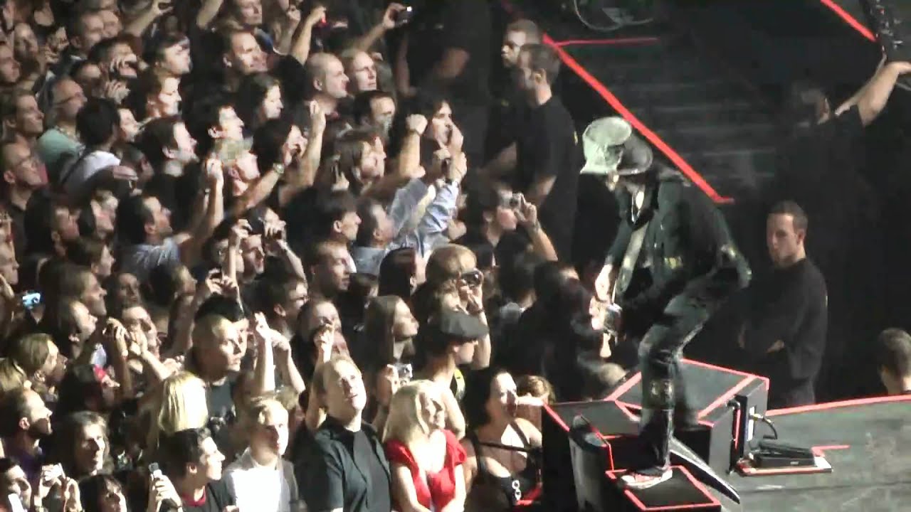 Guns N' Roses Chinese democracy LIVE Stadthalle, Vienna, Austria 2010-09-18 1080p FULL HD