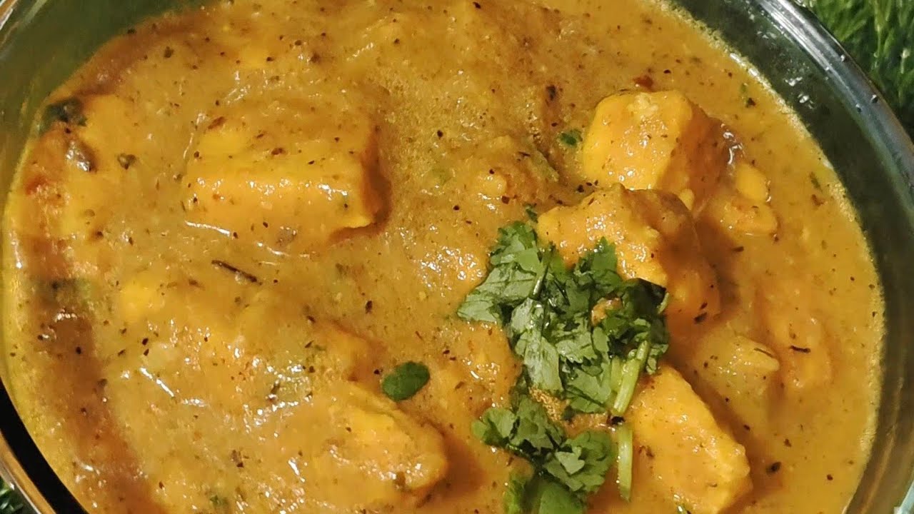 घर पर बनाएं रेस्टोरेंट जैसा शाही पनीर की सब्जी ।