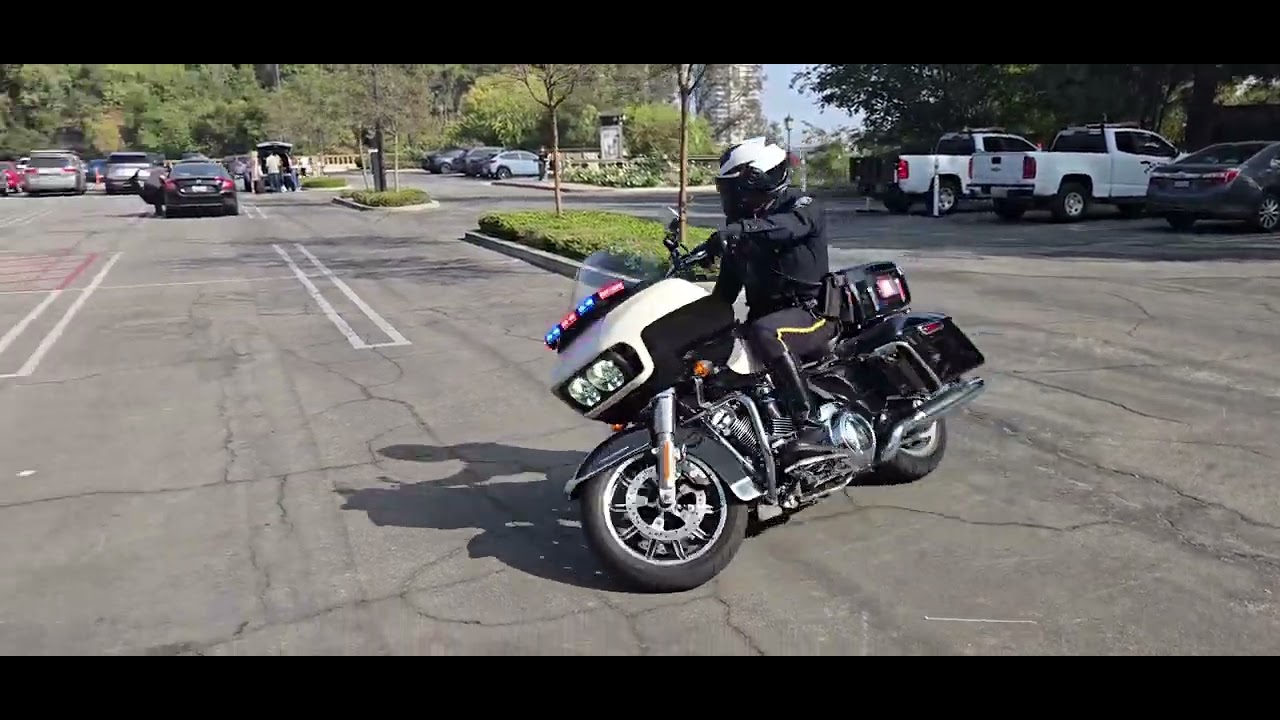 2024 Harley Davidson Police Road Glide FLTRXP warm up session. #harleydavidson #policeroadglide