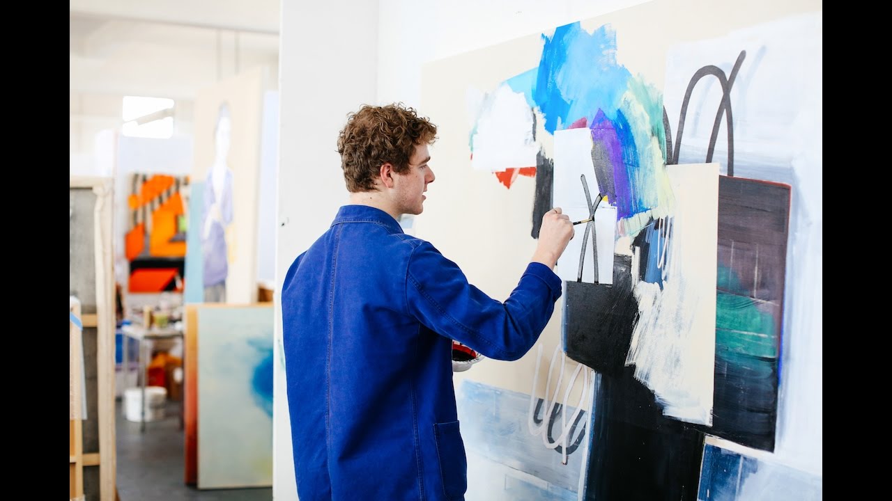 Saatchi Art's Guide to Investing In Art: 6 Indicators of An Artist's Potential to Rise in Value