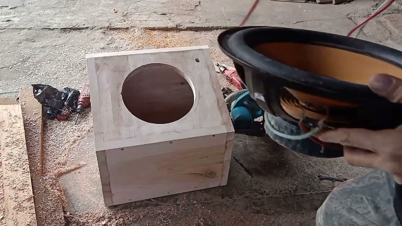 ternyata seperti ini membuat box speaker mobil dengan papan sengon tebal 4 cm detail ukuran