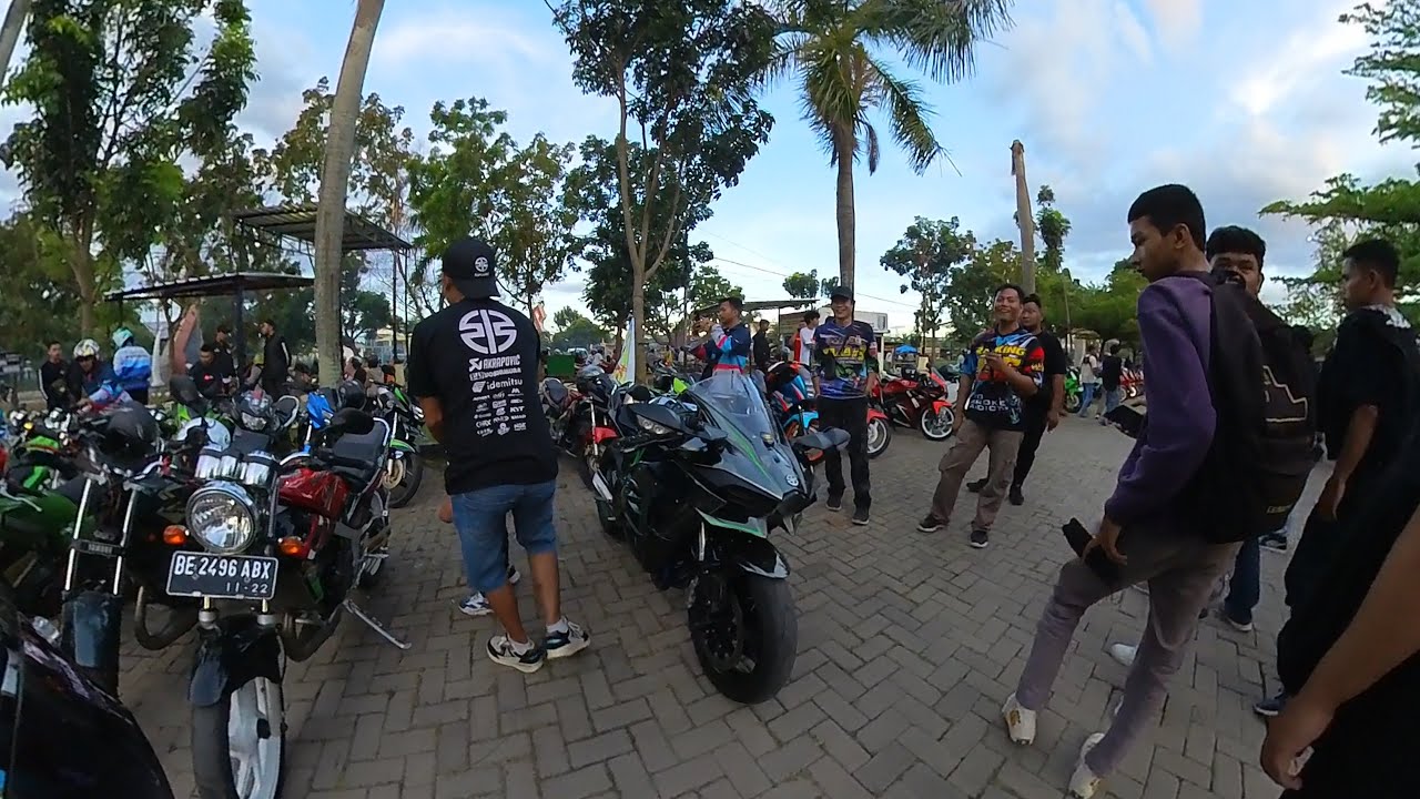 AUTO JADI PUSAT PERHATIAN IKUTAN GABUNG GAS BARENG BERSAMA 2 TAK 🥰