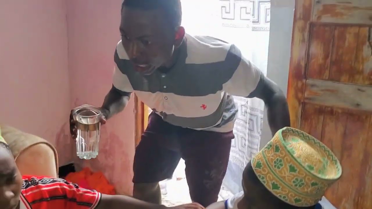 Watoto wa sasa hivi!!.urafi tu kufunga haah.hivyo basi usisahau kushare,comments na likes