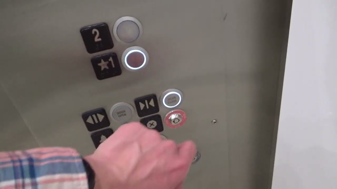 Nice KONE Hydraulic Elevator @ Jordan's Furniture, Westfarms Mall Newington, CT