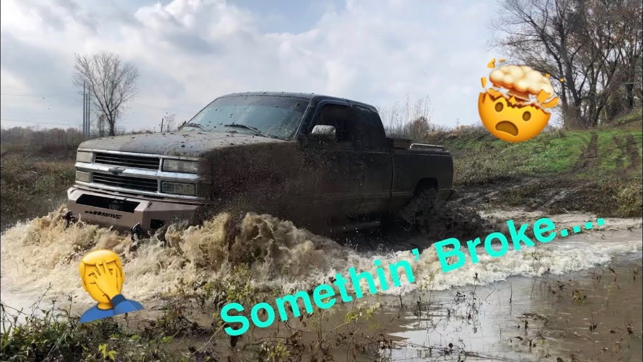 9” Lifted Obs Chevy Muddin!