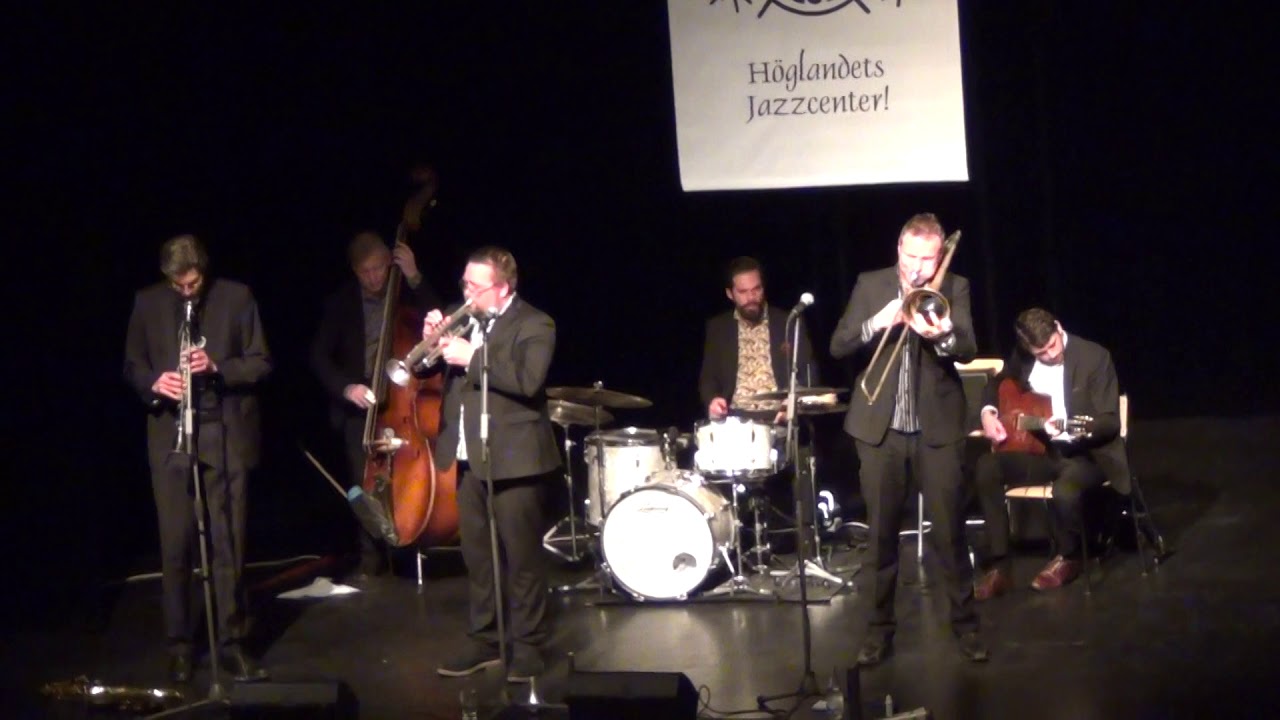 Second Line Jazzband Blue Eyes Crying In The Rain