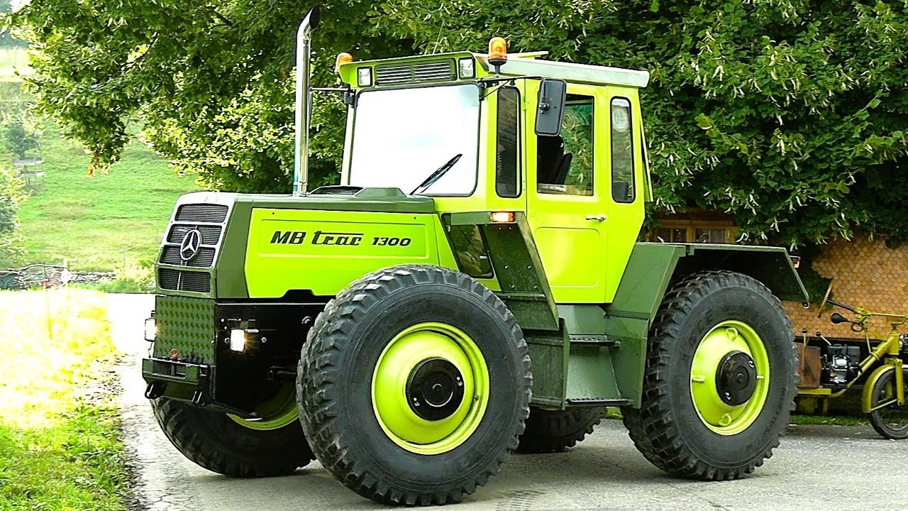 Various MB-TRACS Arriving at Classic Tractor Meet