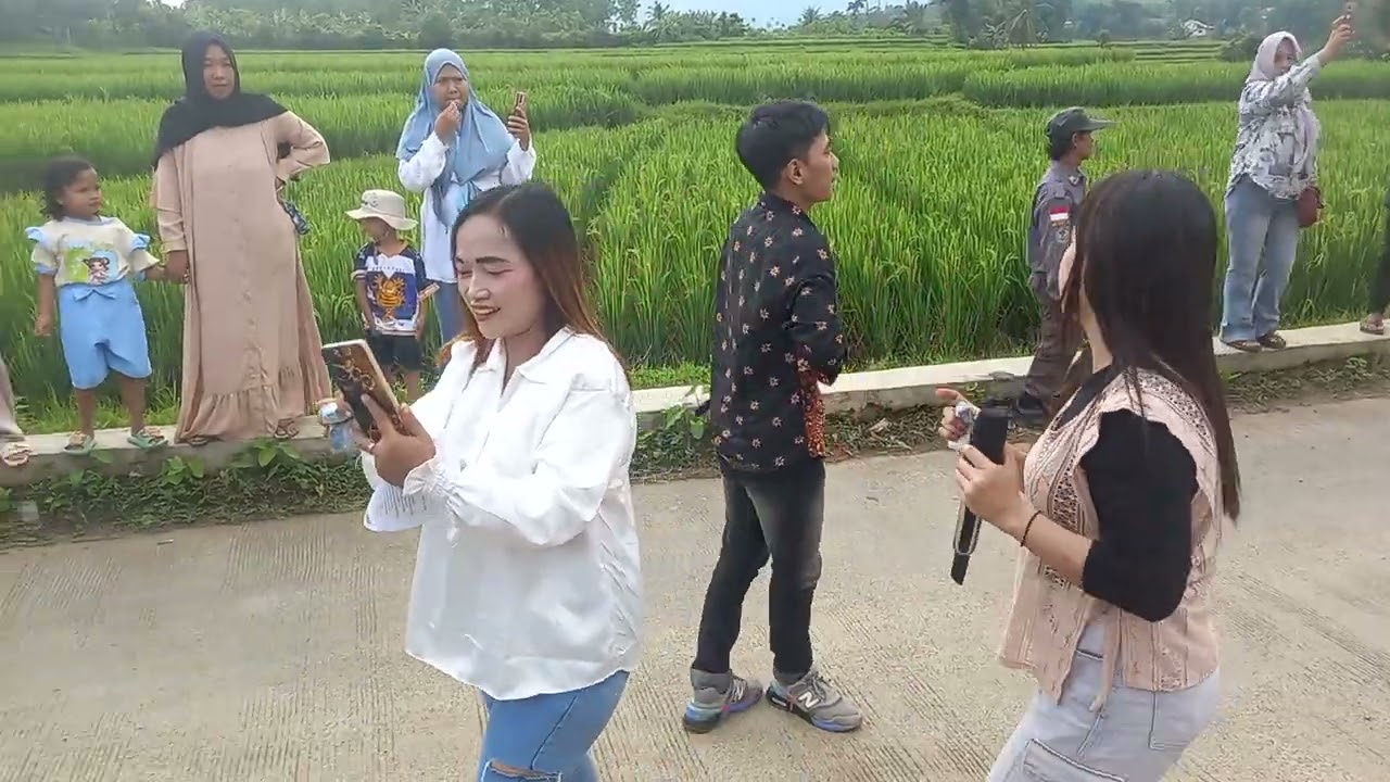 Emak emak gacot