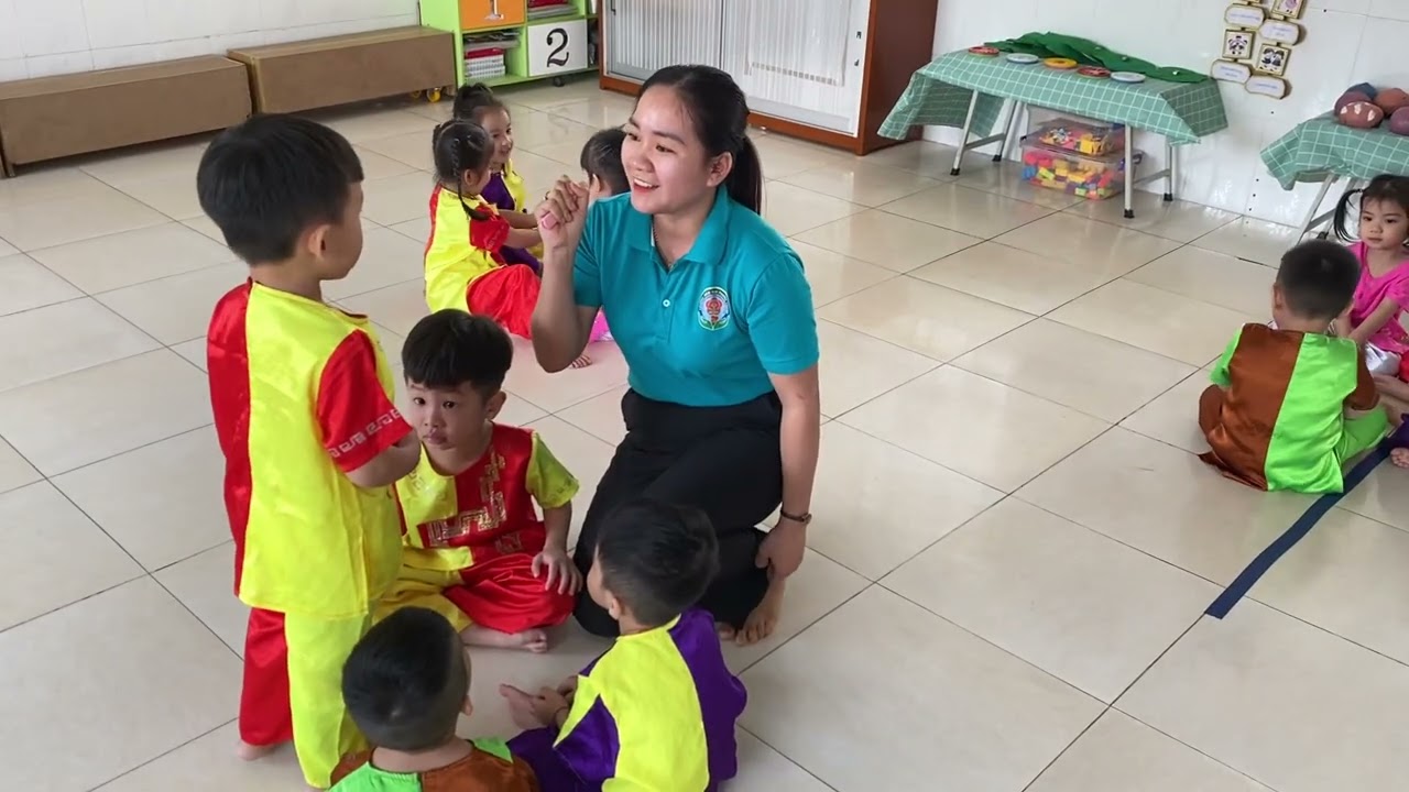 Tiết vỗ tay theo nhịp bài hát: Lý Cây Bông. Độ tuổi: 3-4 tuổi. Phát triển Thẩm Mỹ.  Lớp Mầm 3