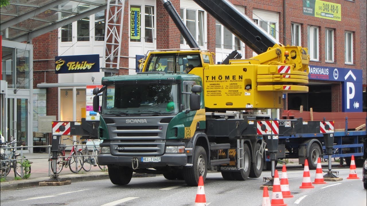 Liebherr LTF 1035-3.1 hebt Stahlträger in ein Fitness Studio