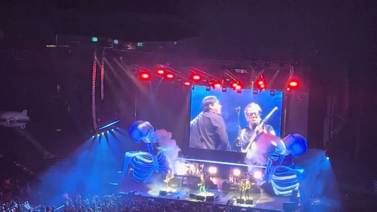 Offspring Ottawa 19 feb 2026 (Cover song CRAZY TRAIN (Ozzy))