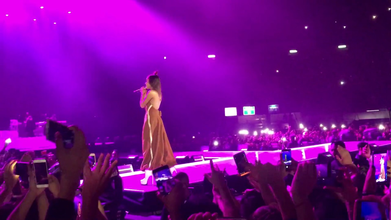 Sometimes - Dangerous Woman Tour Ariana Grande Mexico City 07/12/2017