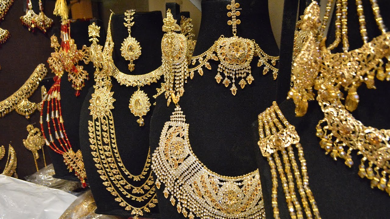 Gold jewelry Pakistan | Jewelry Design | jewelry set for bridal prices In Moti Bazar Rawalpindi