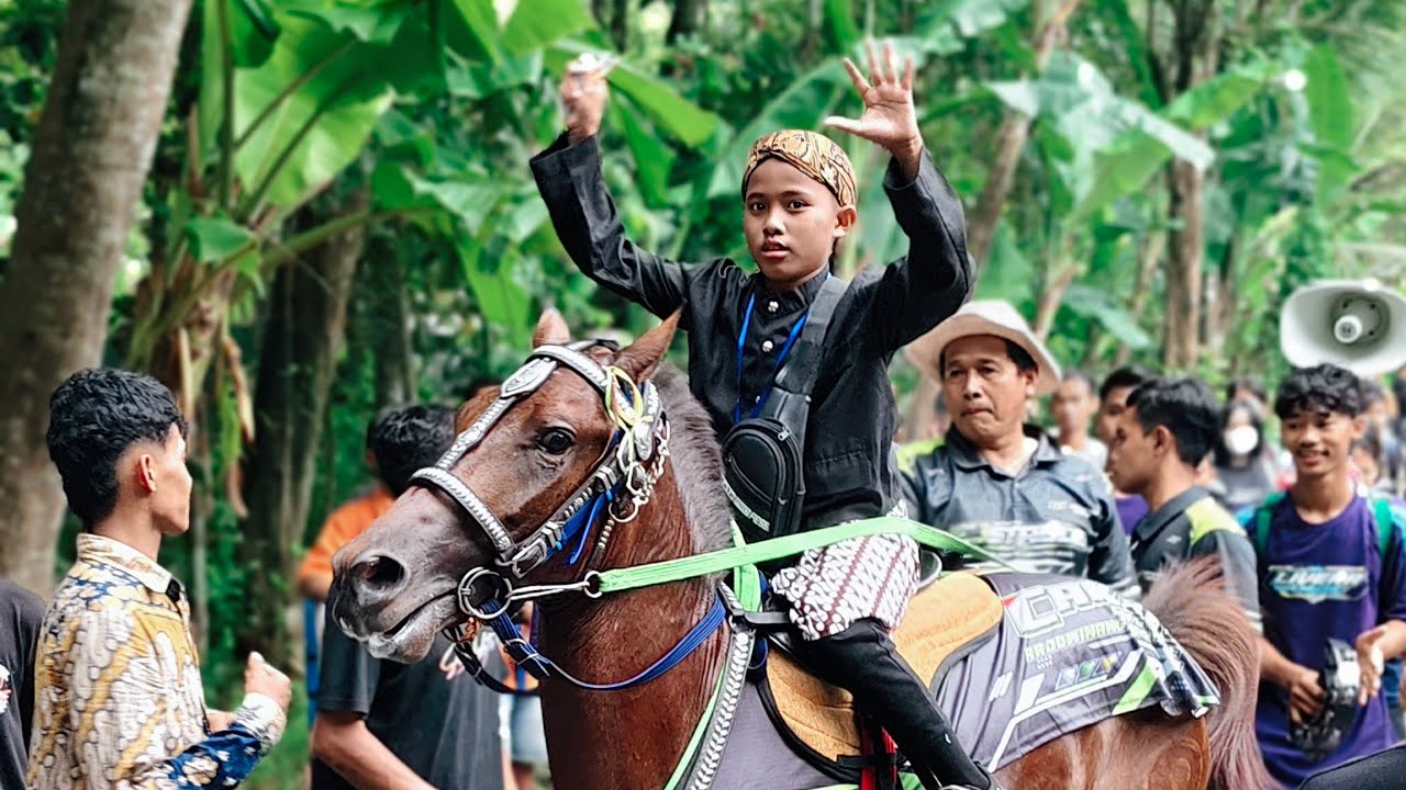 Iring iringan kuda di kataman Arjowinangun Part 2