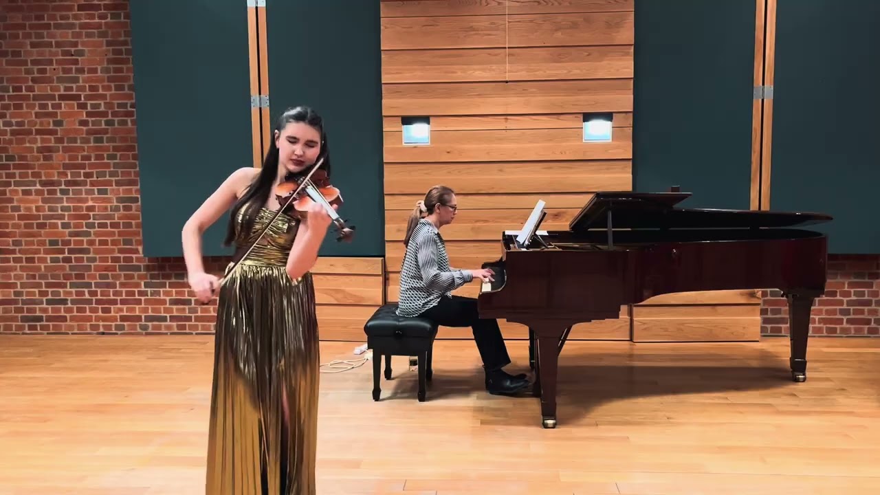 Mozart Violin Concerto No.5 in A major, I mov - Julia Majewska 