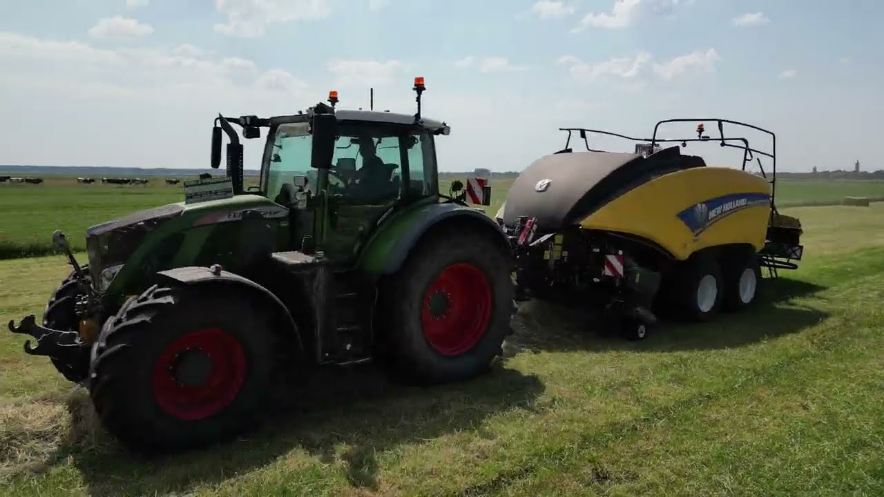 Fendt 724 - NEW HOLLAND 1270 balenpers & Fendt farmer 412 - Strautman opraapwagen