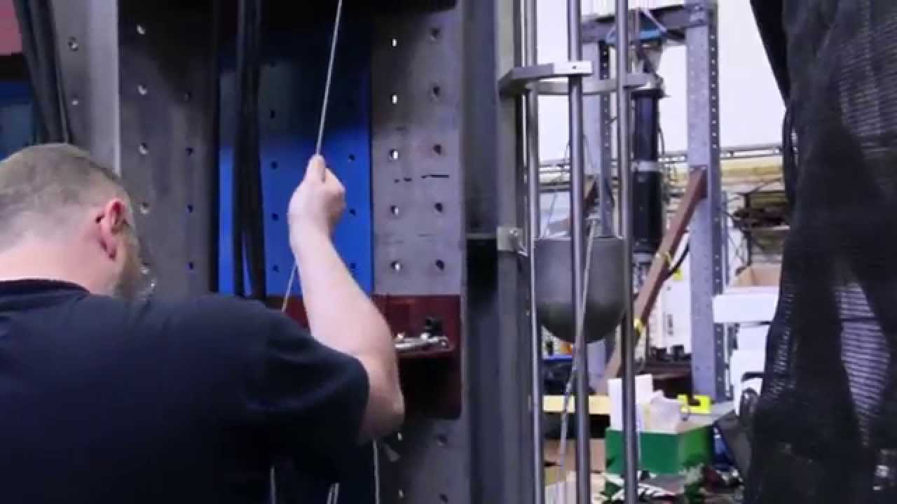 B&auml;st i test studsmatta - Info trailer